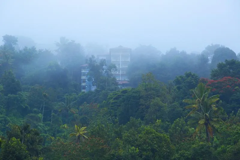 Bonfire Country Resort Munnar